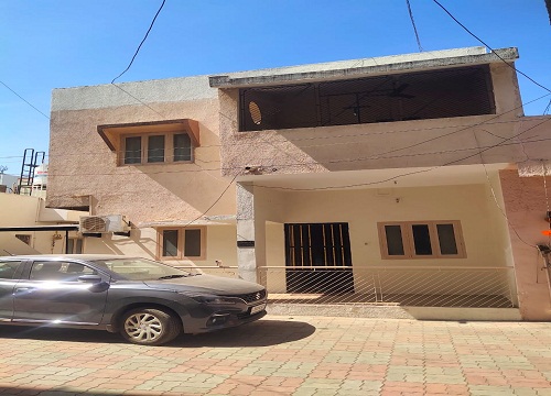 CR/4106 3 BHK Duplex For Sale in Vasna Road, Vadodara.