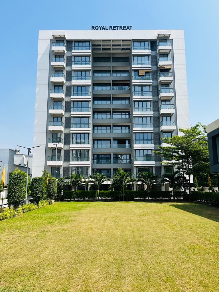 CR/4359 3 BHK Flat For Sale in Atladara, Vadodara.