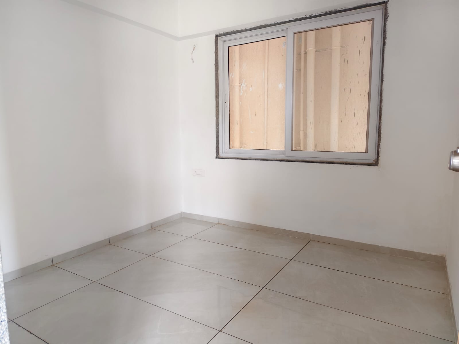 BR/1577 2BHK Flat for Sale in Manjalpur, Vadodara