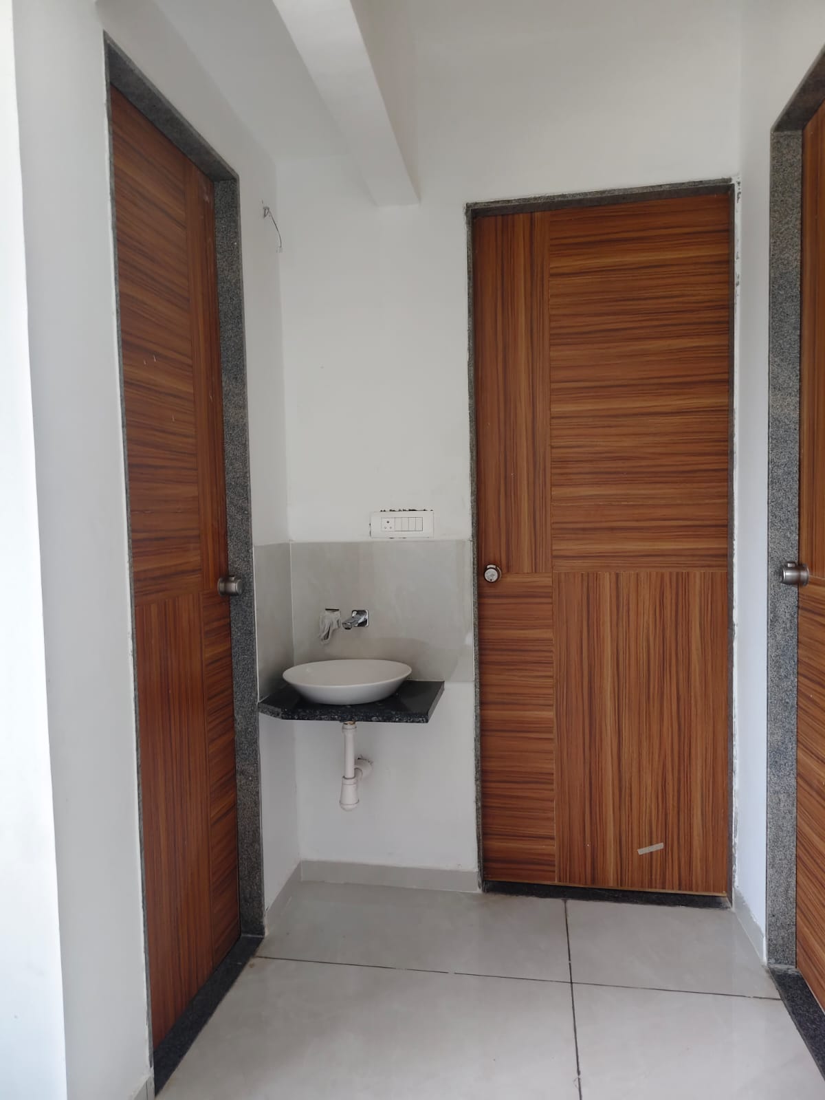 BR/1577 2BHK Flat for Sale in Manjalpur, Vadodara