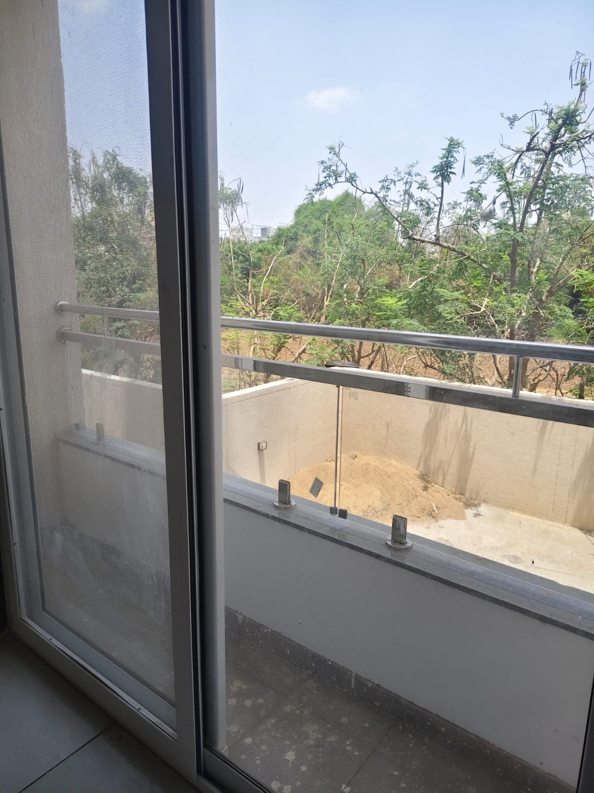 BR/1577 2BHK Flat for Sale in Manjalpur, Vadodara