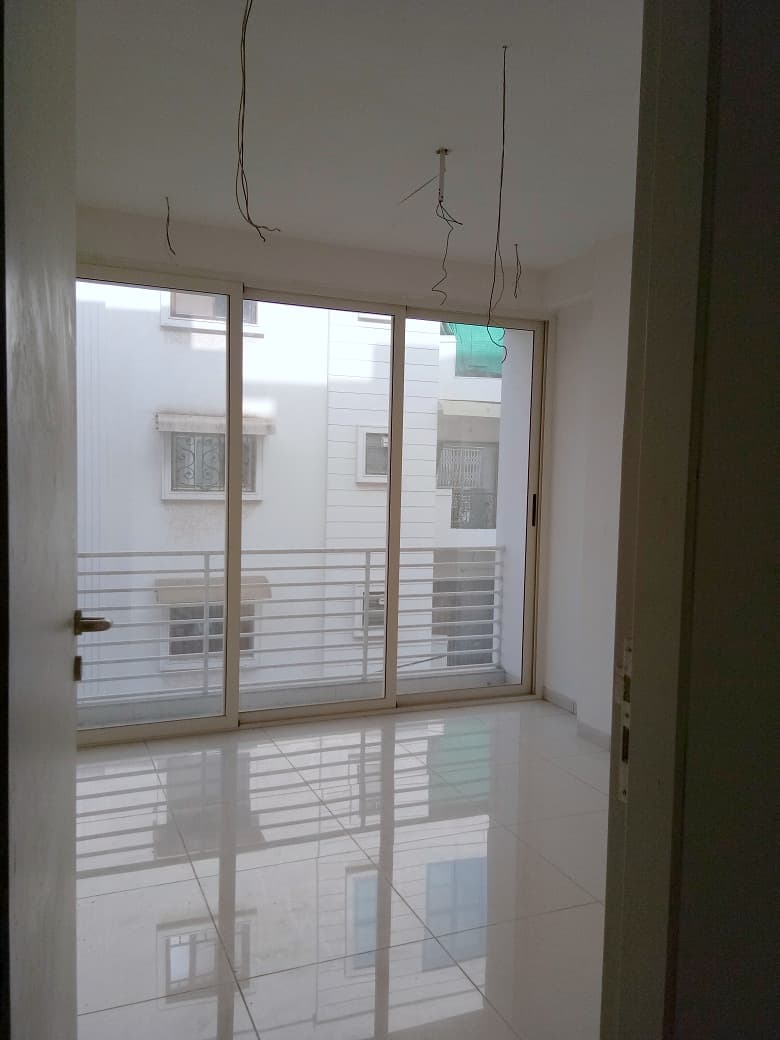 CR/2733 3 BHK Flat For Sale in Akota, Vadodara.